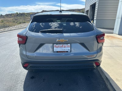 2025 Chevrolet Trax LS