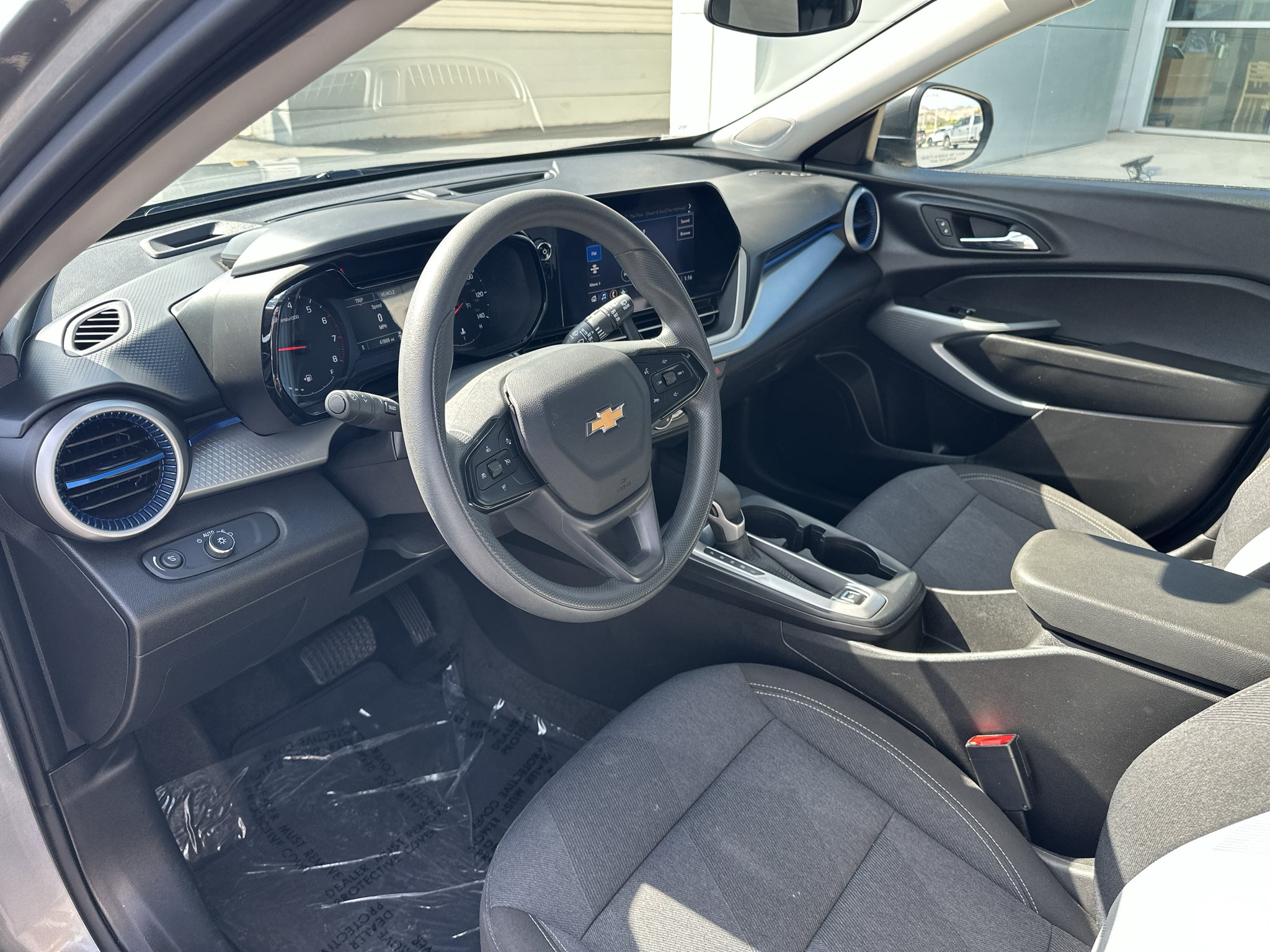 2025 Chevrolet Trax LS
