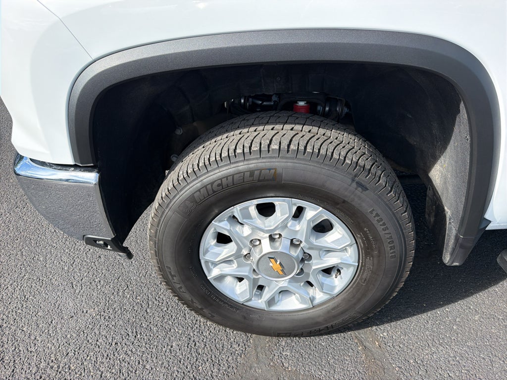 2026 Chevrolet Silverado LT