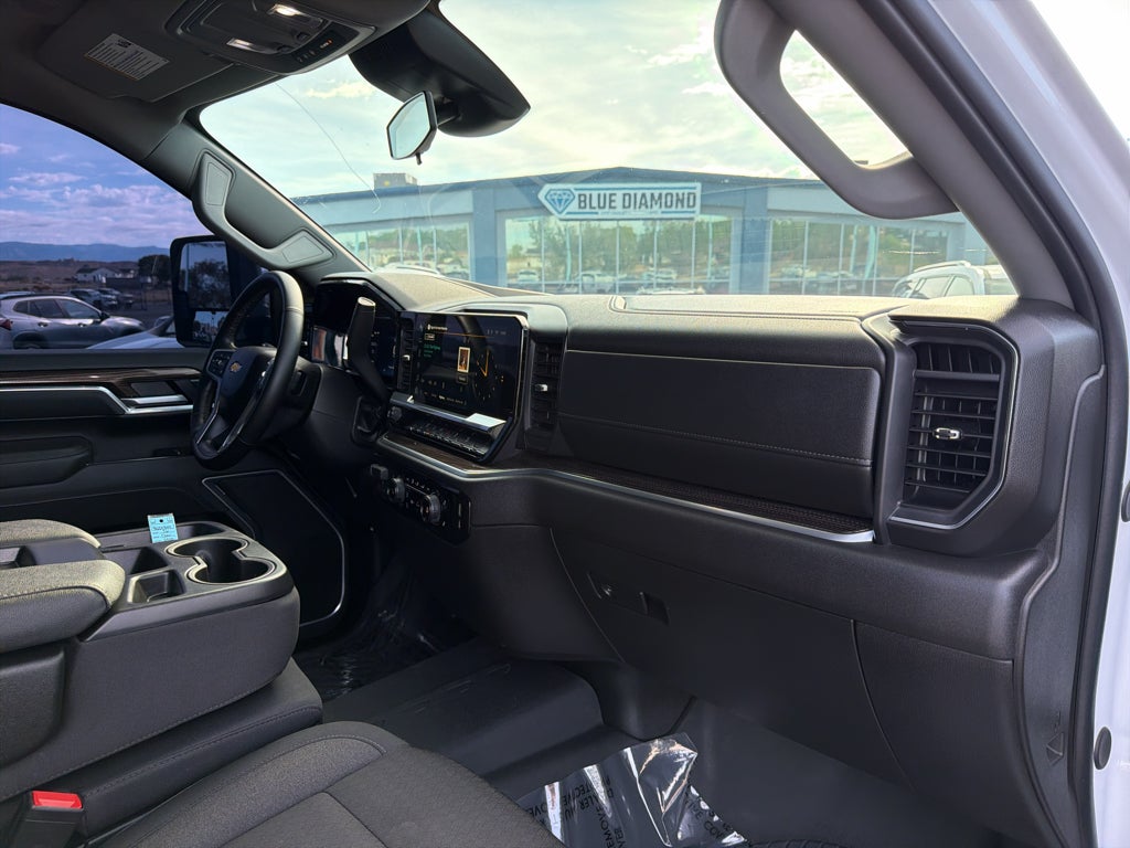 2026 Chevrolet Silverado LT