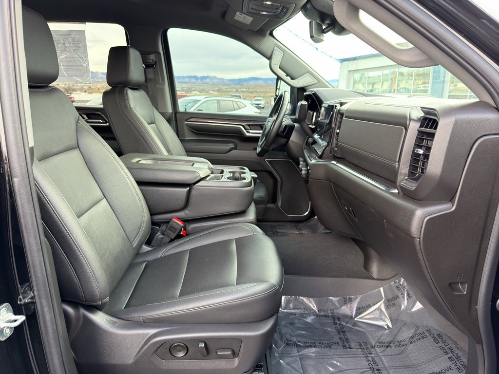 2025 Chevrolet Silverado LTZ