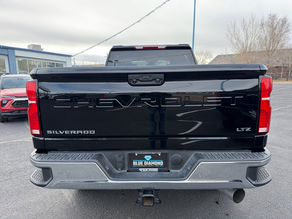 2025 Chevrolet Silverado LTZ