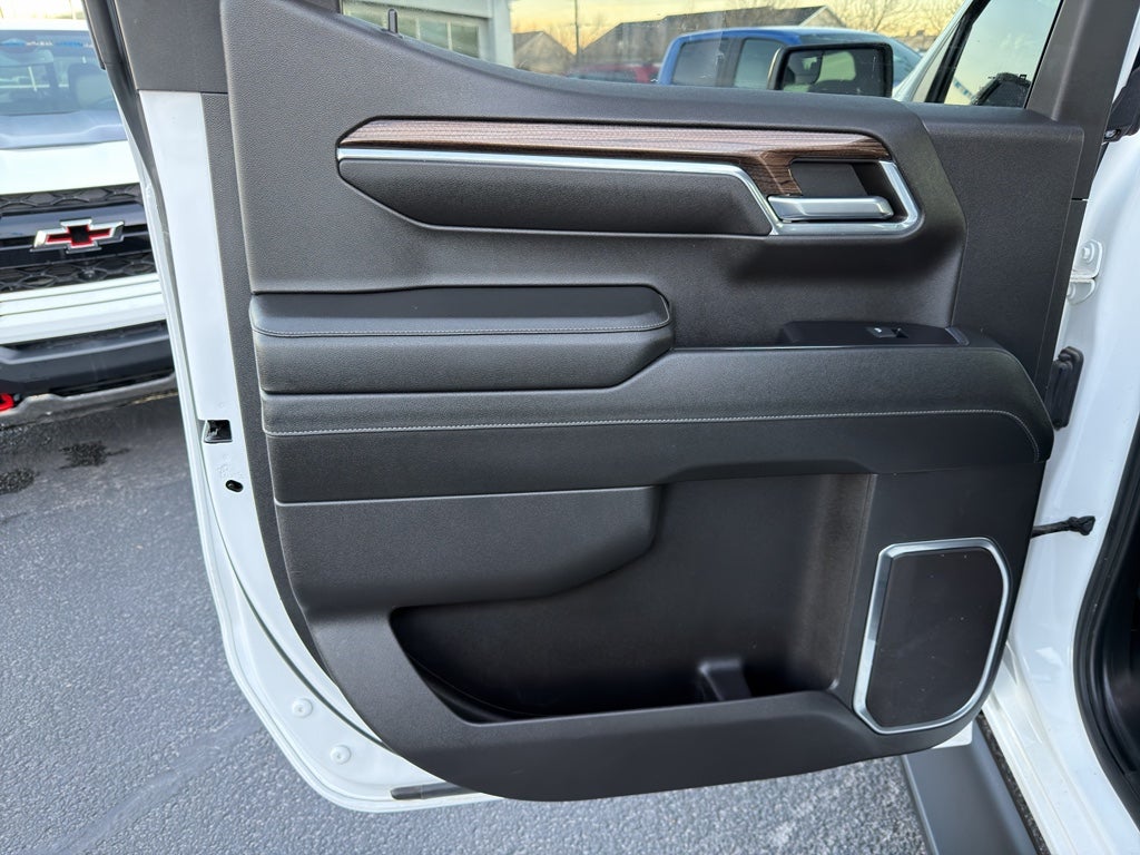 2024 Chevrolet Silverado RST