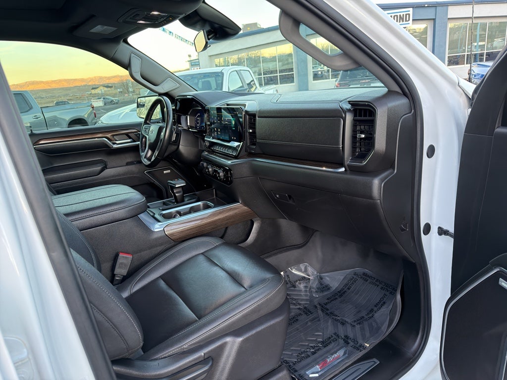 2024 Chevrolet Silverado RST