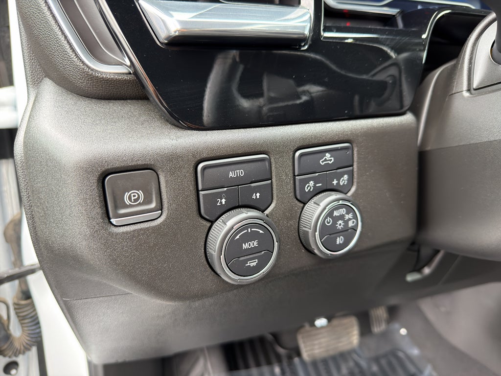 2024 Chevrolet Silverado RST