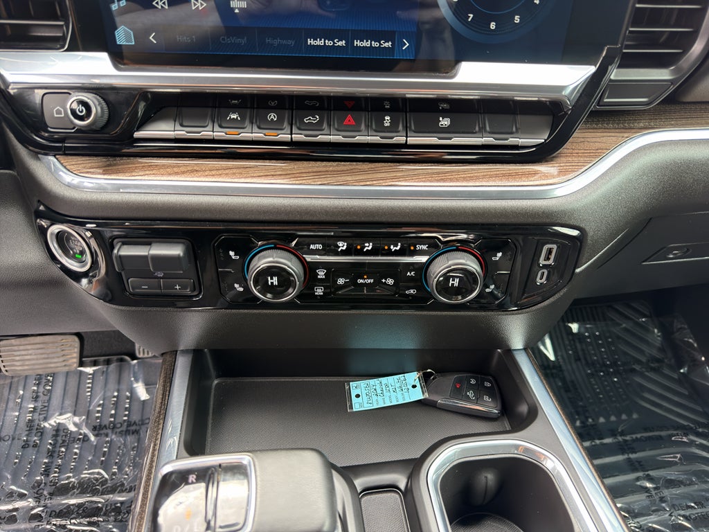 2024 Chevrolet Silverado RST
