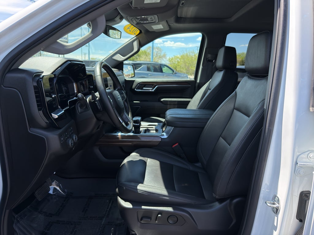 2024 Chevrolet Silverado RST
