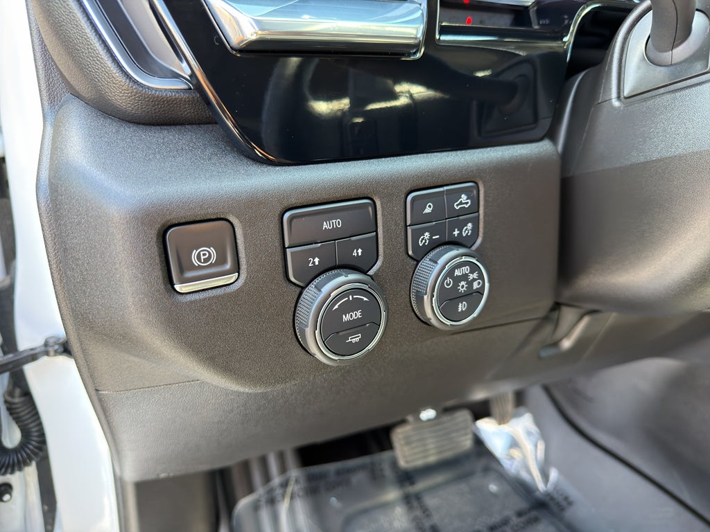 2024 Chevrolet Silverado RST