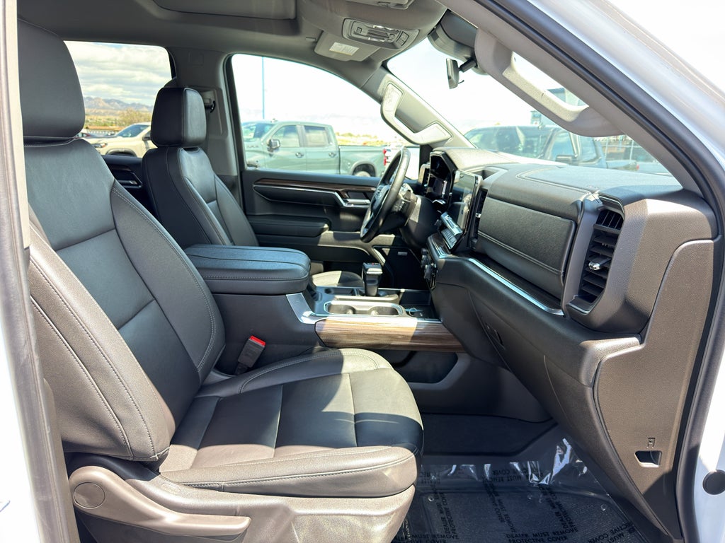 2024 Chevrolet Silverado RST