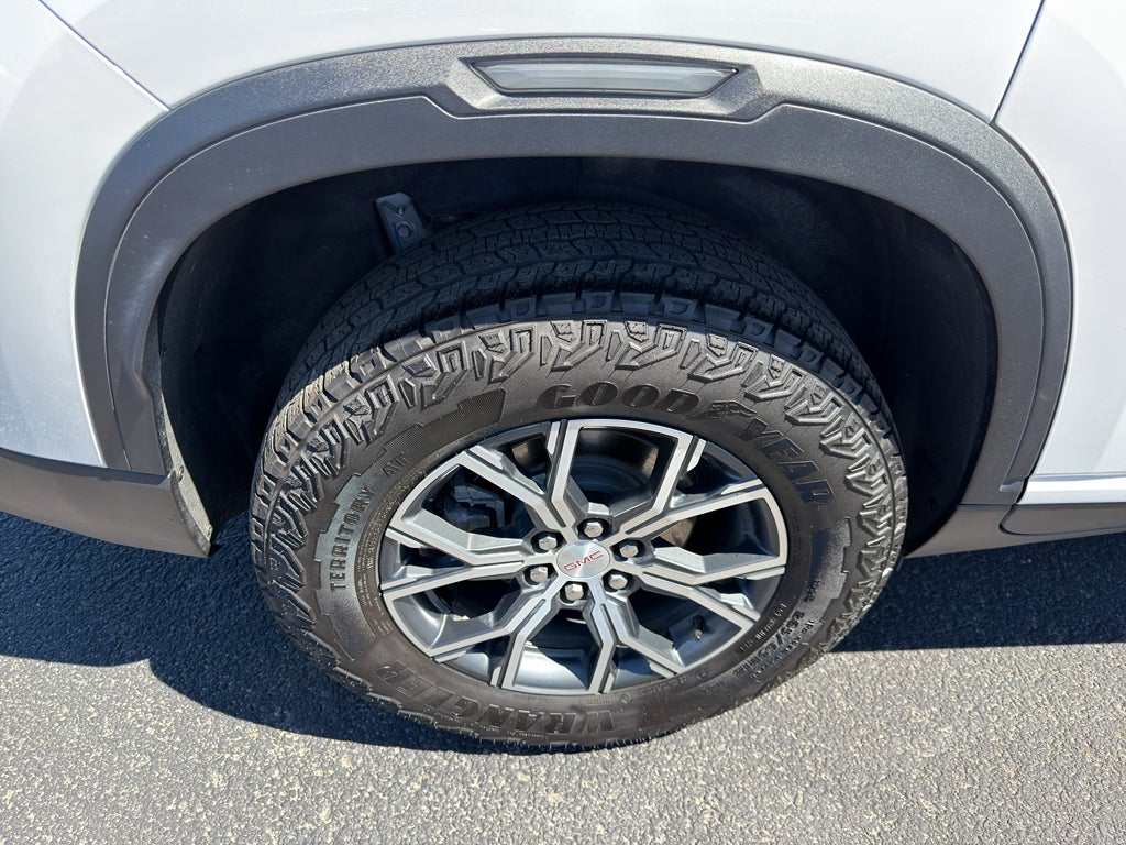 2024 GMC Acadia AWD AT4