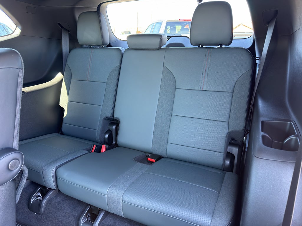 2024 GMC Acadia AWD AT4