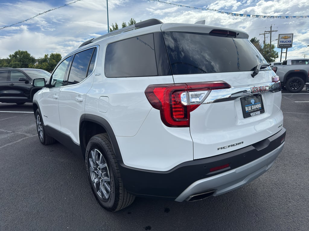 2023 GMC Acadia SLT