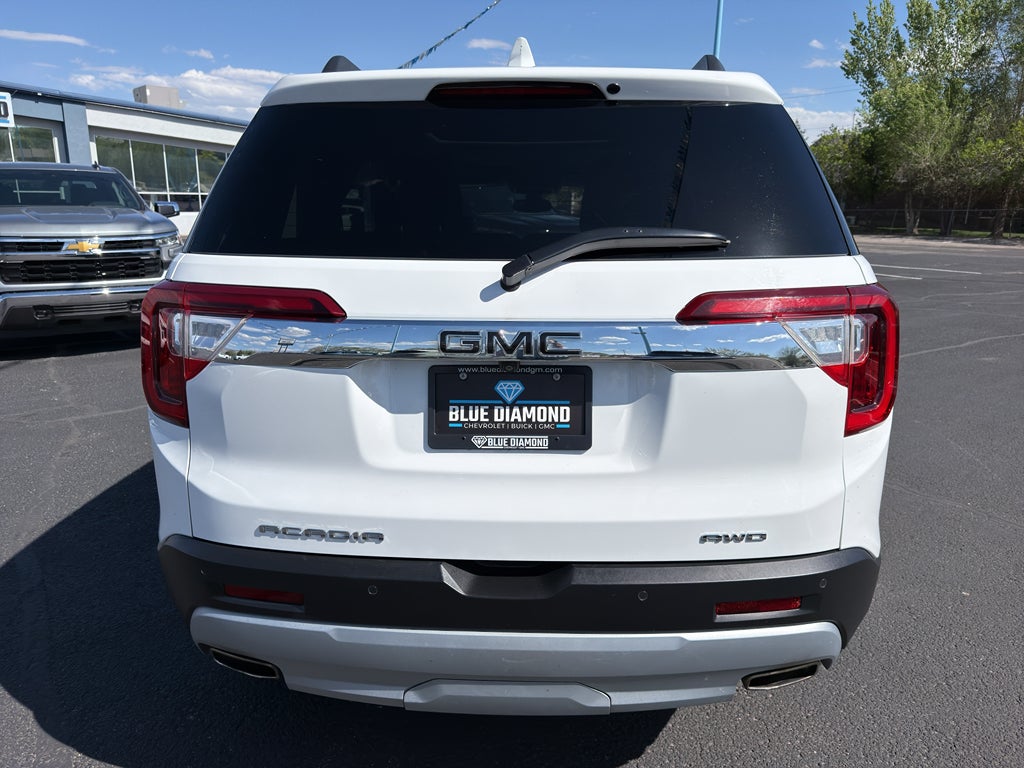 2023 GMC Acadia SLT