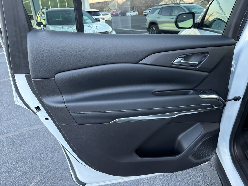 2025 Chevrolet Traverse AWD LT