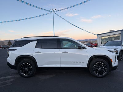 2025 Chevrolet Traverse AWD LT