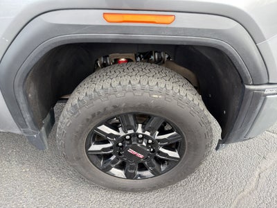 2025 GMC Sierra AT4