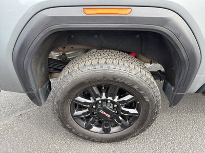 2025 GMC Sierra AT4