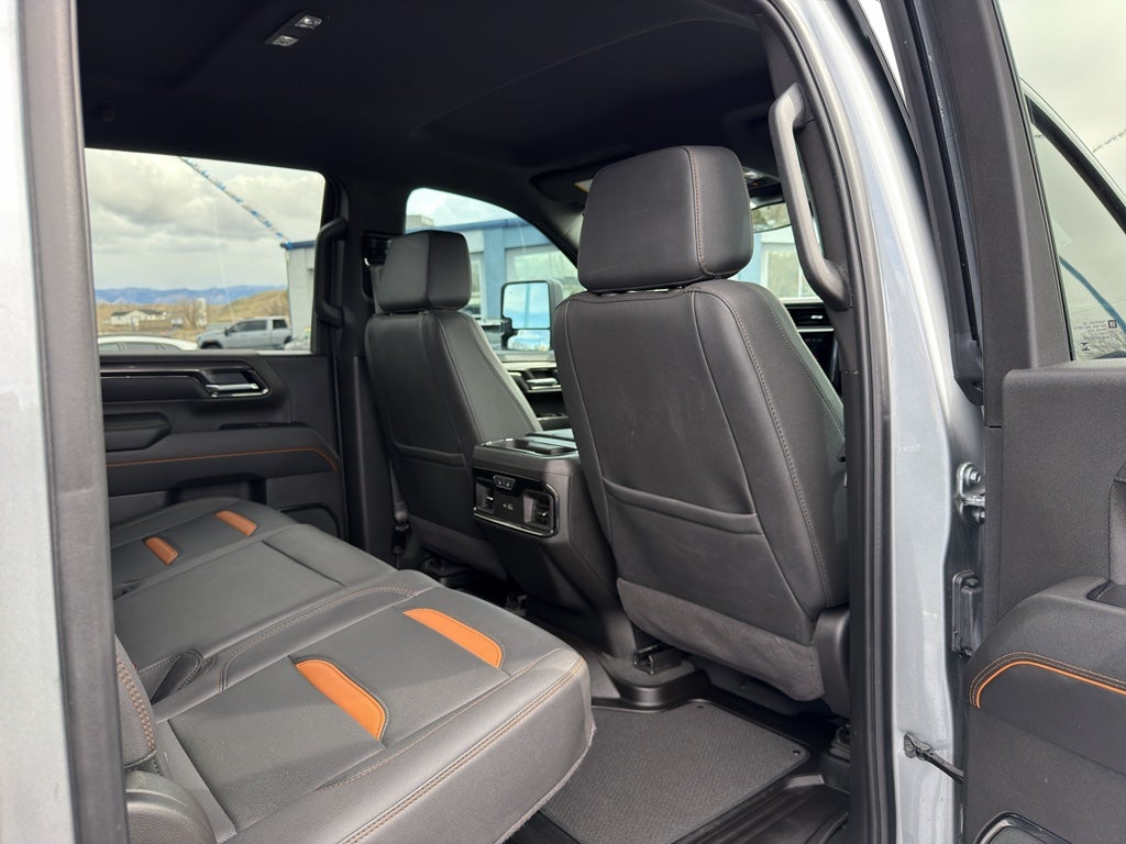 2025 GMC Sierra AT4