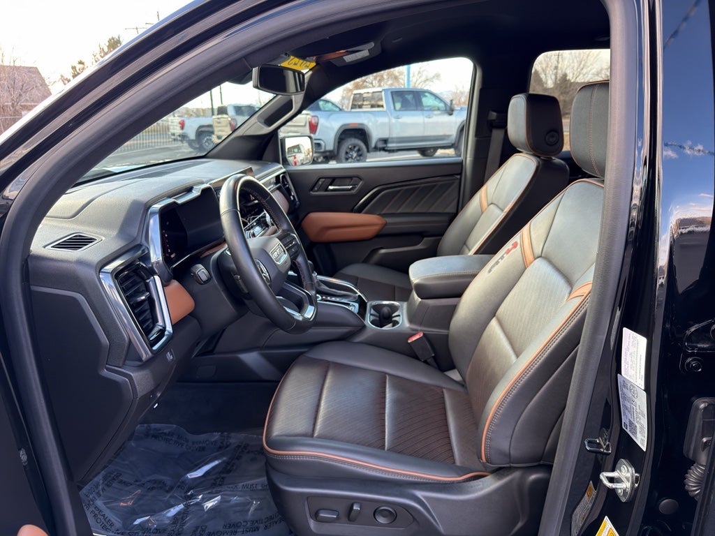 2023 GMC Canyon 4WD AT4