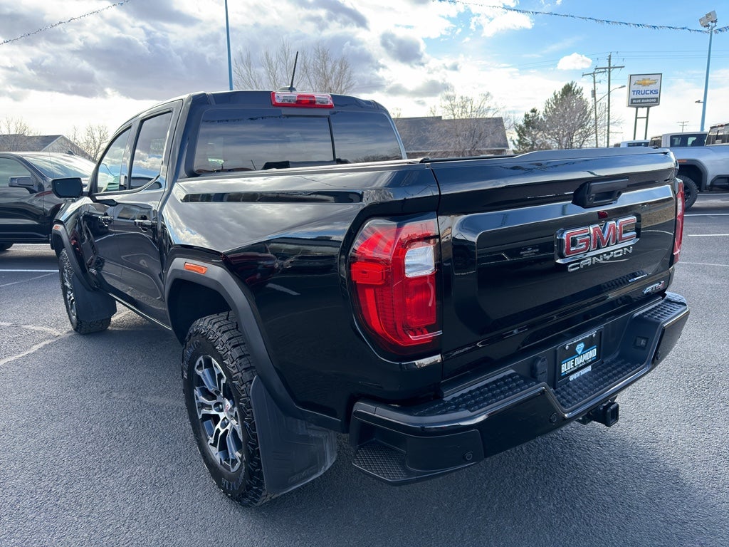 2023 GMC Canyon 4WD AT4