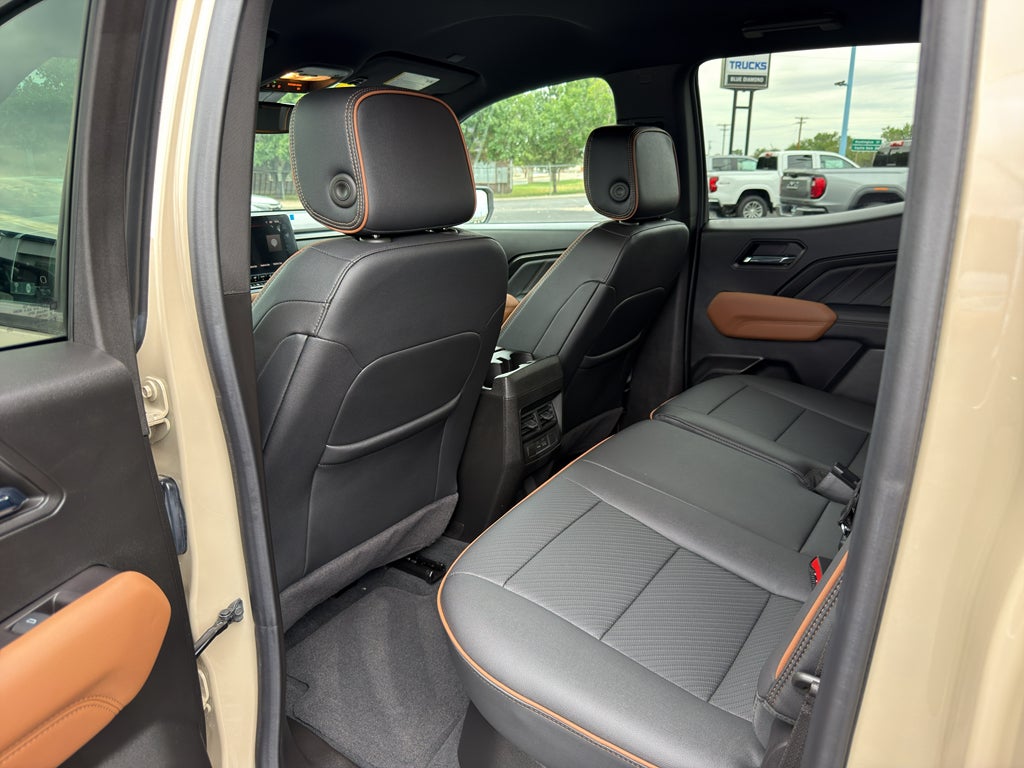2024 GMC Canyon 4WD AT4