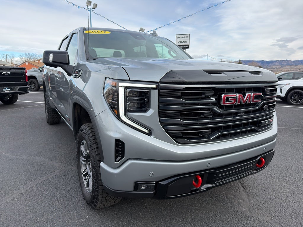 2025 GMC Sierra AT4