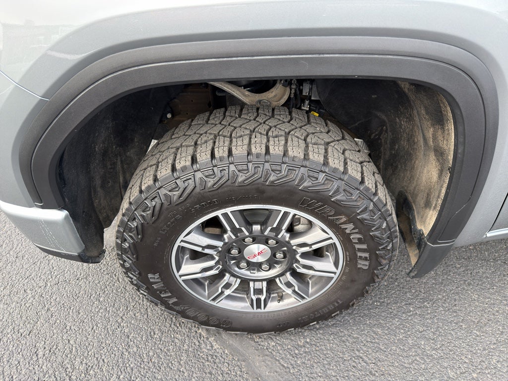 2025 GMC Sierra AT4