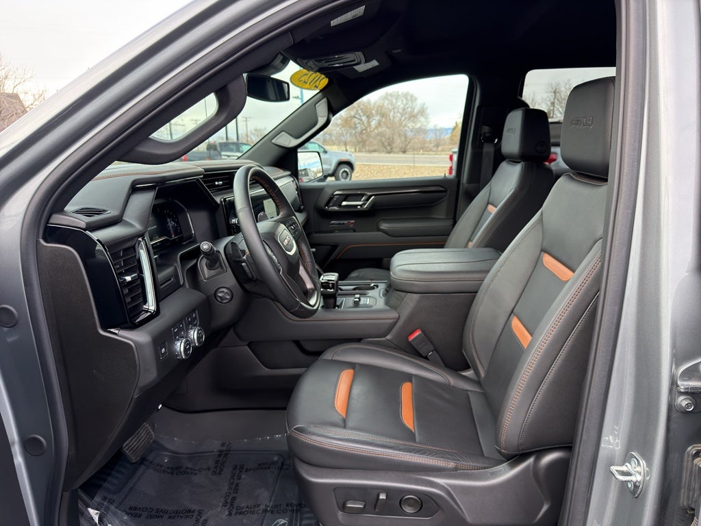 2025 GMC Sierra AT4