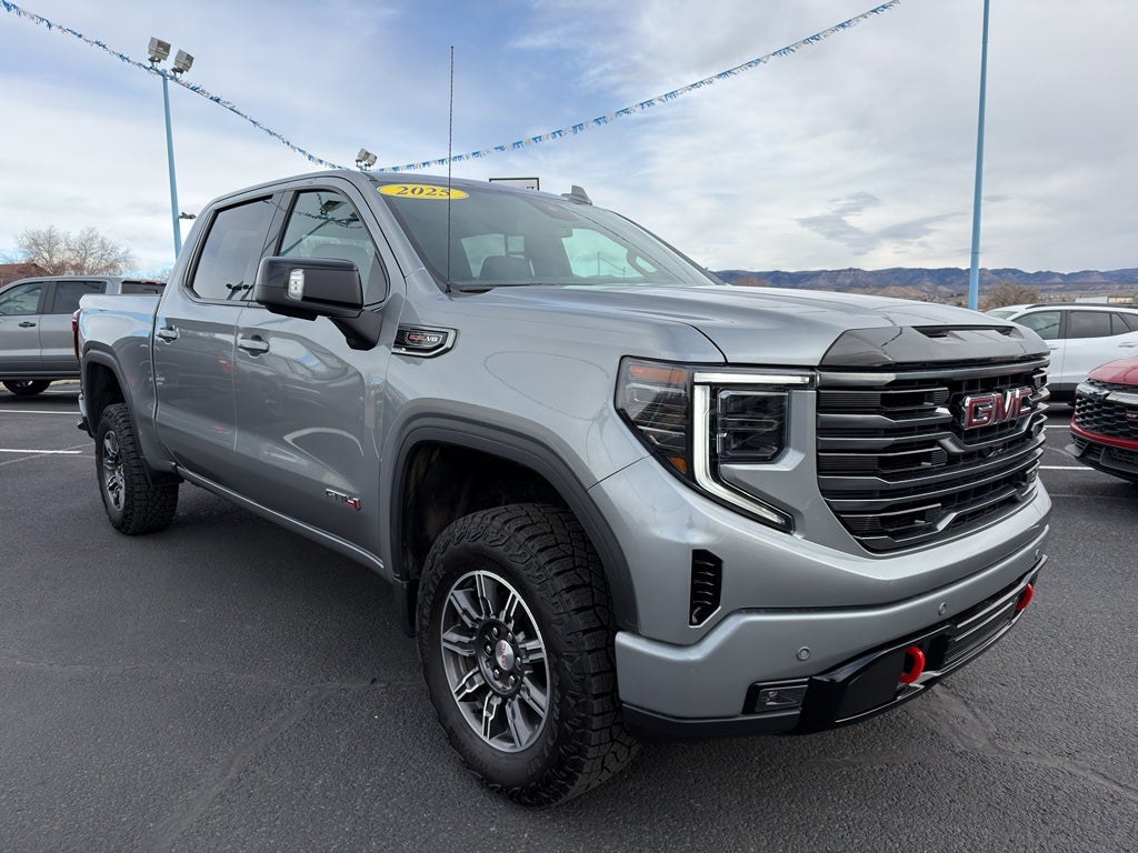 2025 GMC Sierra AT4
