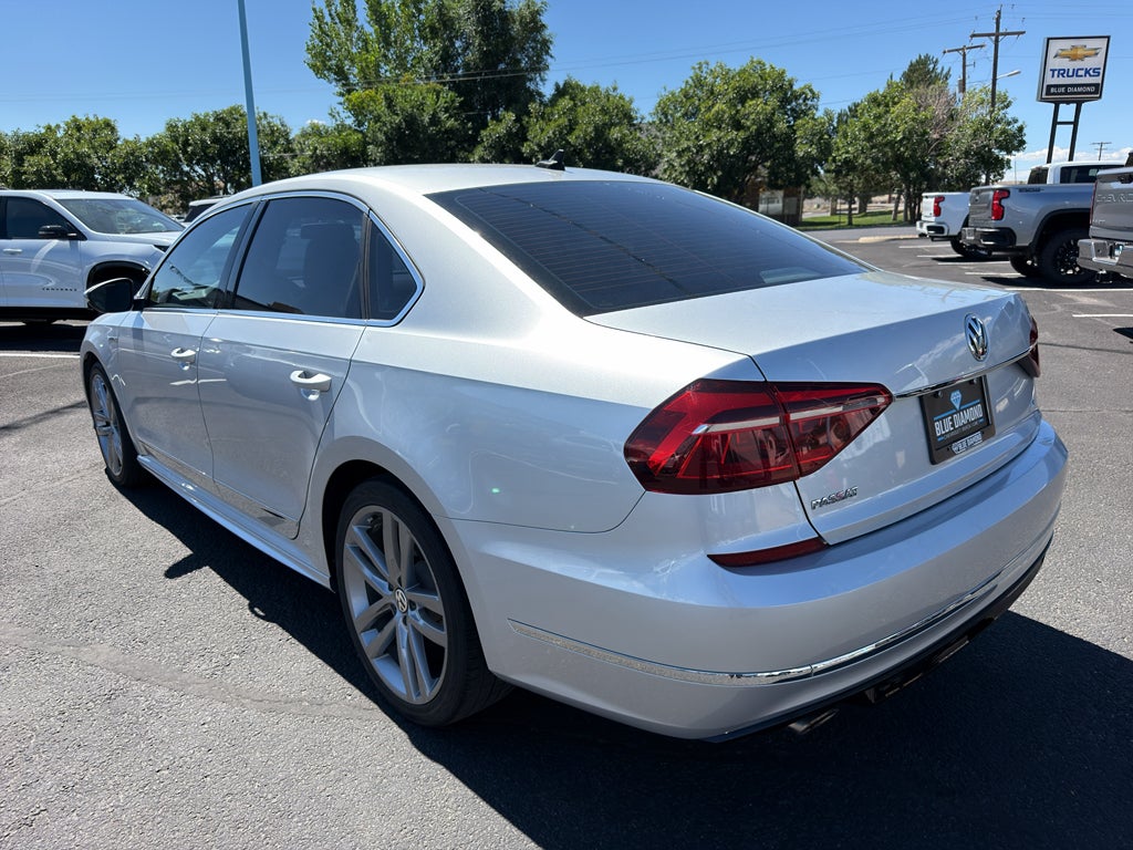 2017 Volkswagen Passat R-Line w/Comfort Pkg