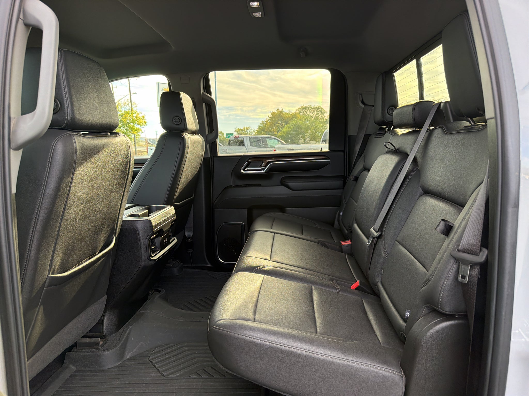 2024 Chevrolet Silverado LT