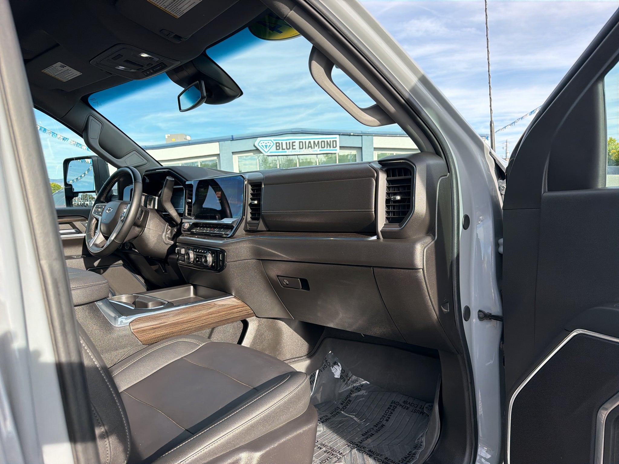 2024 Chevrolet Silverado LT