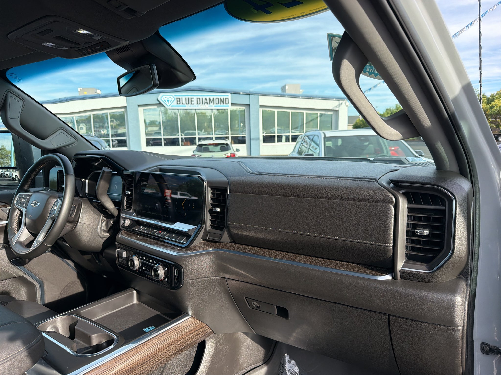 2024 Chevrolet Silverado LT