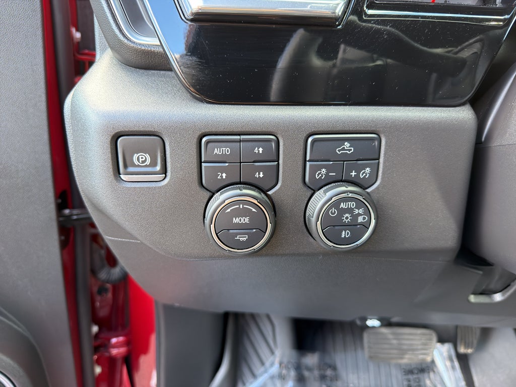 2024 Chevrolet Silverado LT Trail Boss