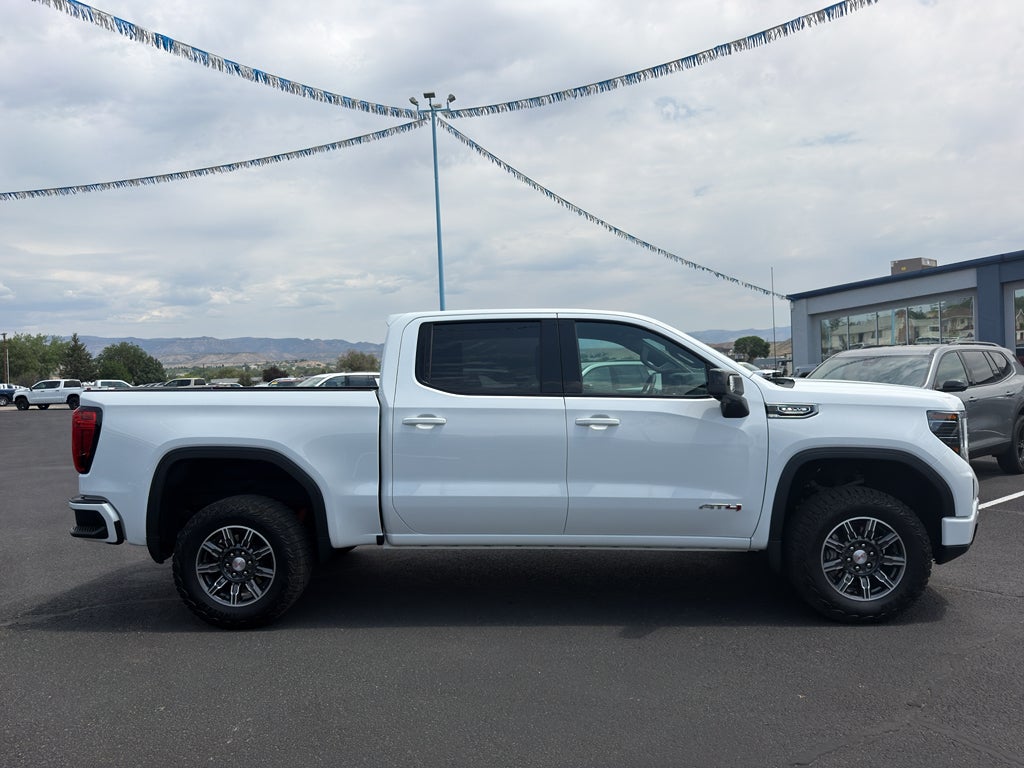 2025 GMC Sierra AT4