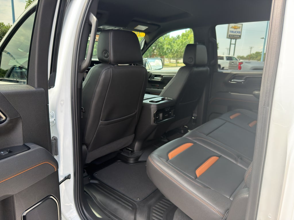 2025 GMC Sierra AT4
