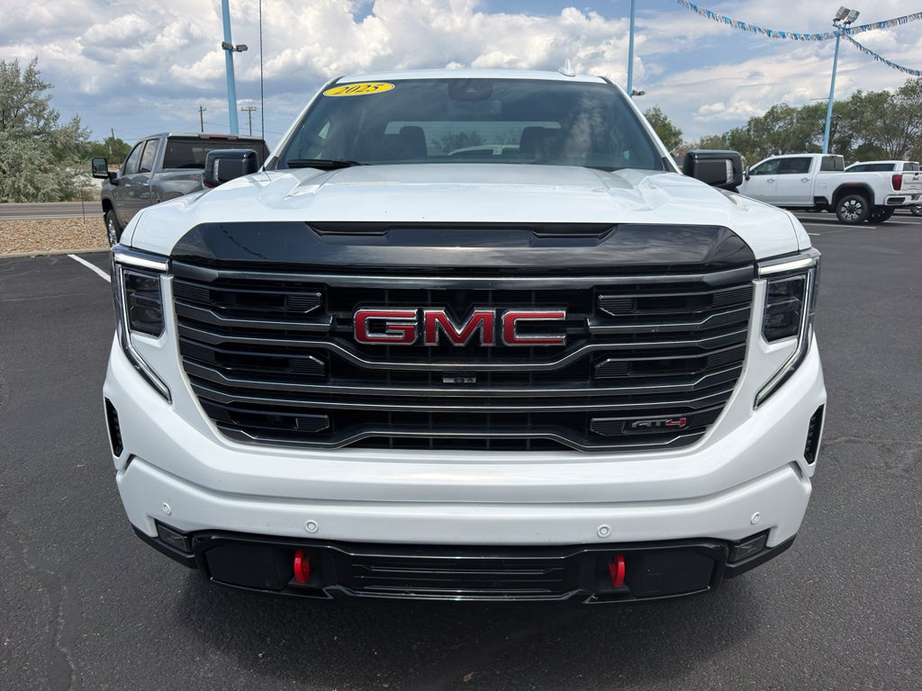 2025 GMC Sierra AT4