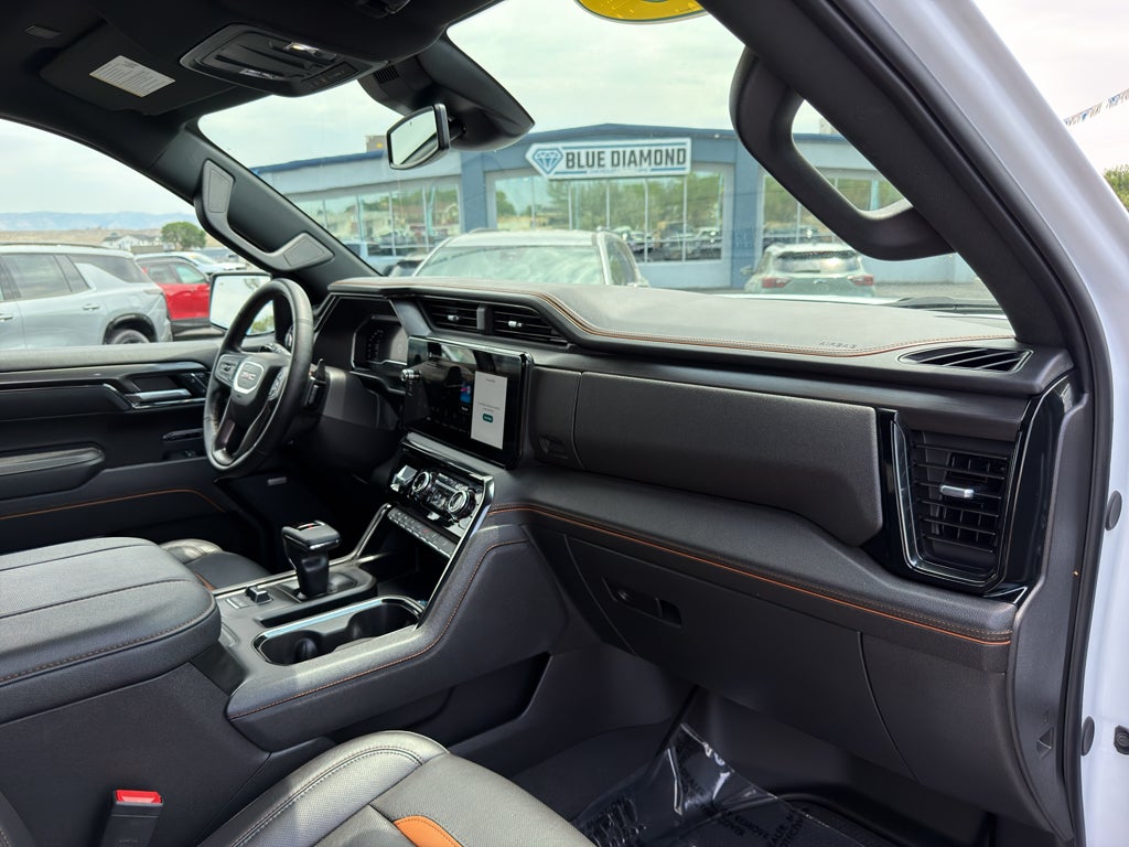 2025 GMC Sierra AT4