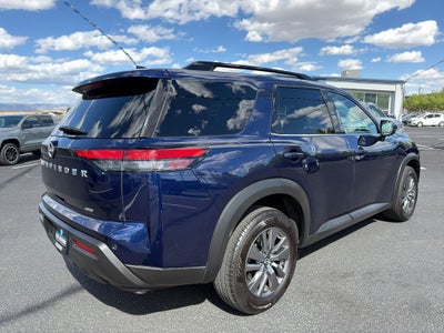 2025 Nissan Pathfinder SV