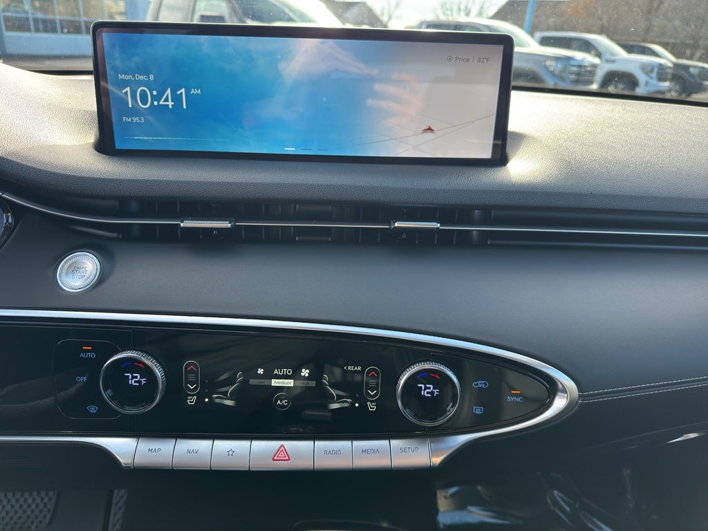 2025 Genesis GV70 2.5T