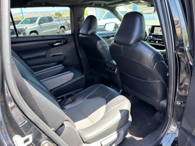2025 Toyota Highlander XSE