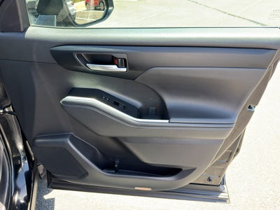 2025 Toyota Highlander XSE