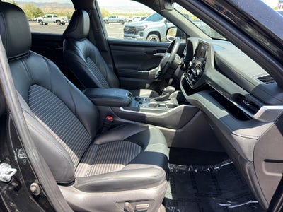 2025 Toyota Highlander XSE