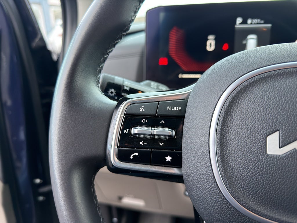 2025 Kia Carnival LXS