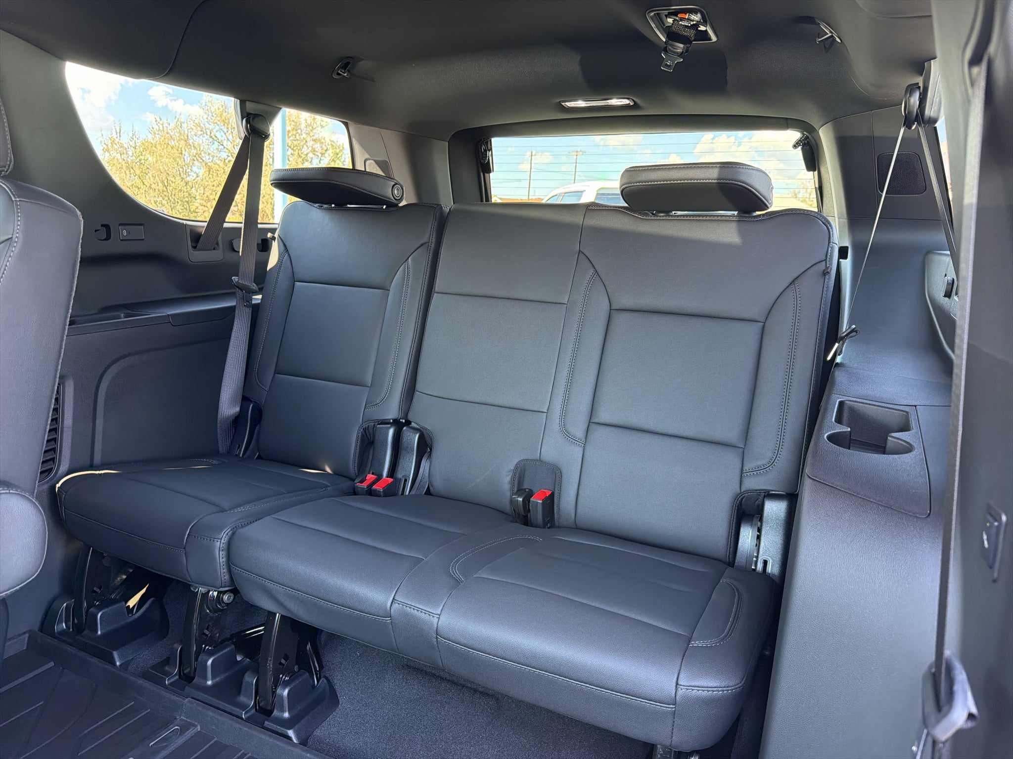 2027 Chevrolet Suburban LT