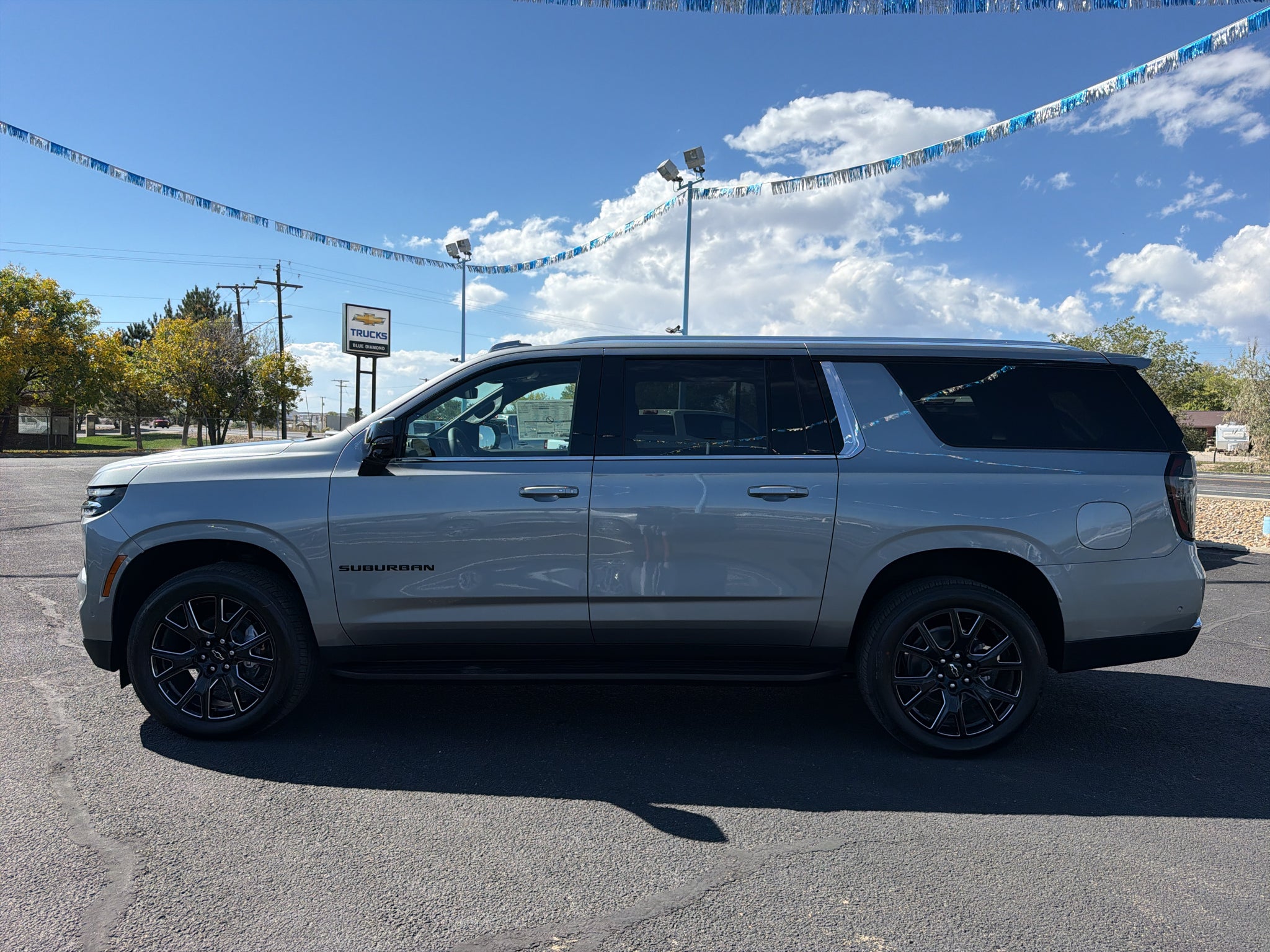 2027 Chevrolet Suburban LT